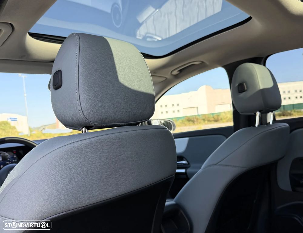 Mercedes-Benz GLA 180 d Progressive - 45