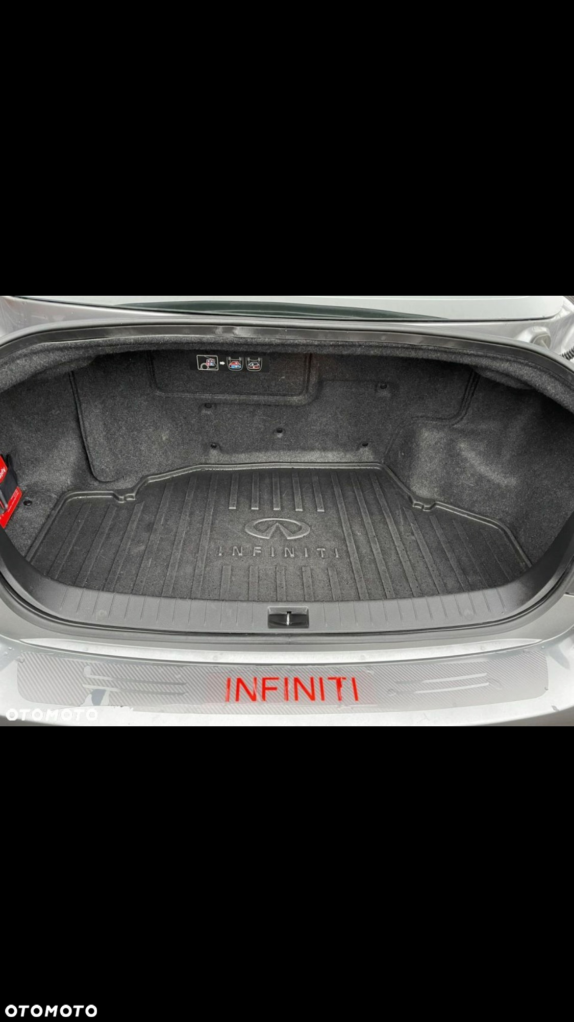 Infiniti Q50 Hybrid AWD - 10