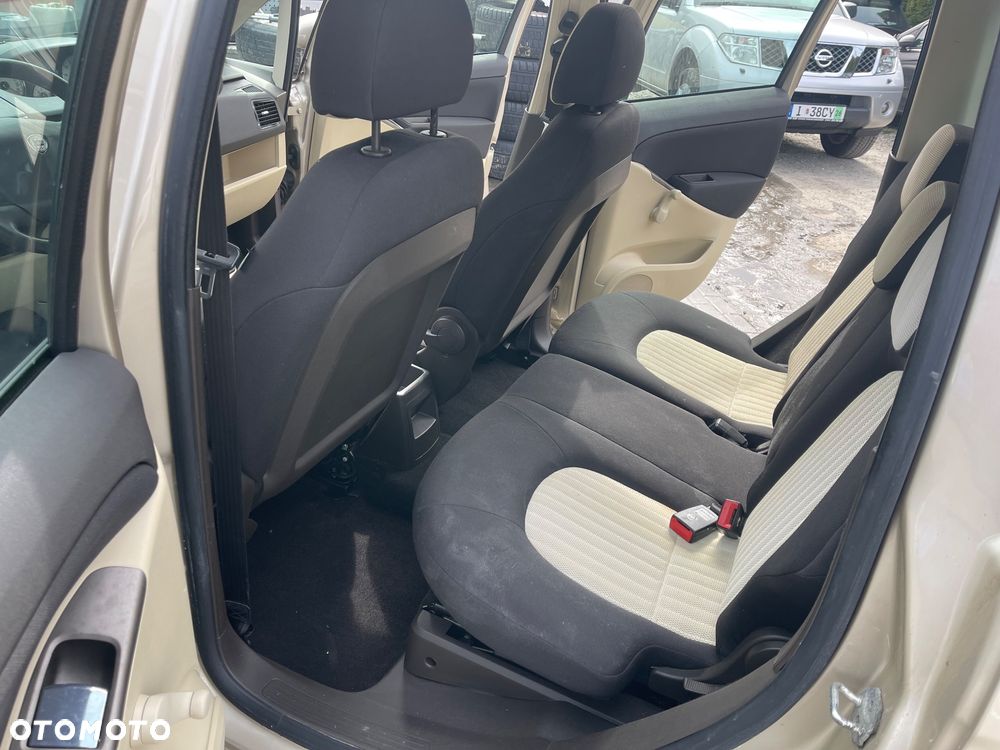 Lancia Musa 1.4 8V Platino - 11