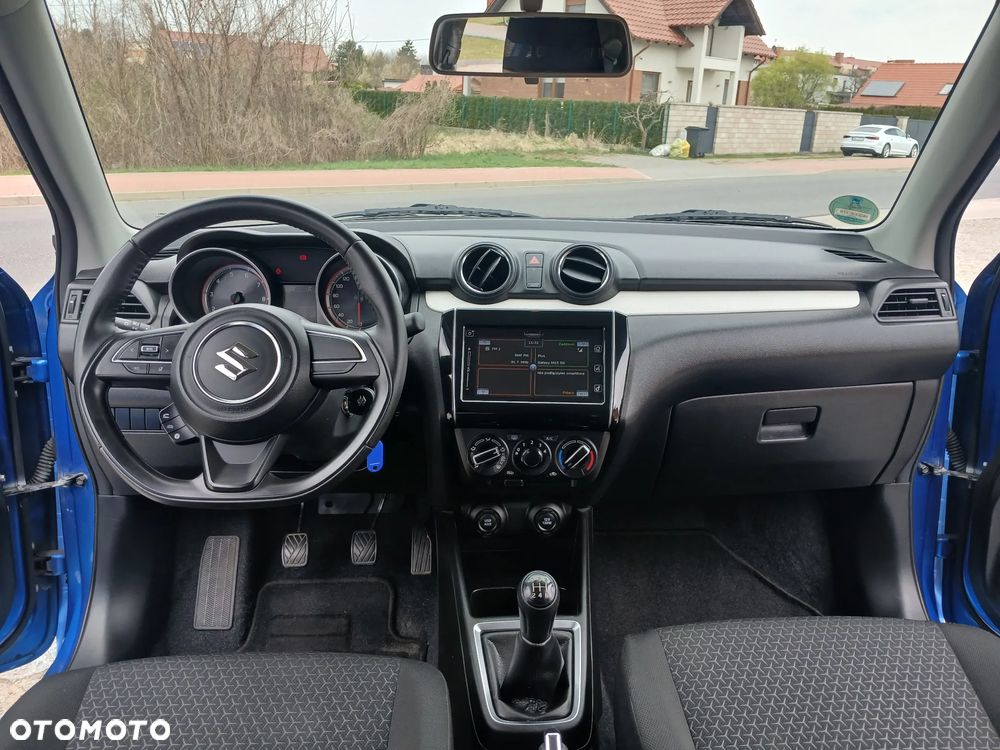 Suzuki Swift 1.2 Premium Plus - 19
