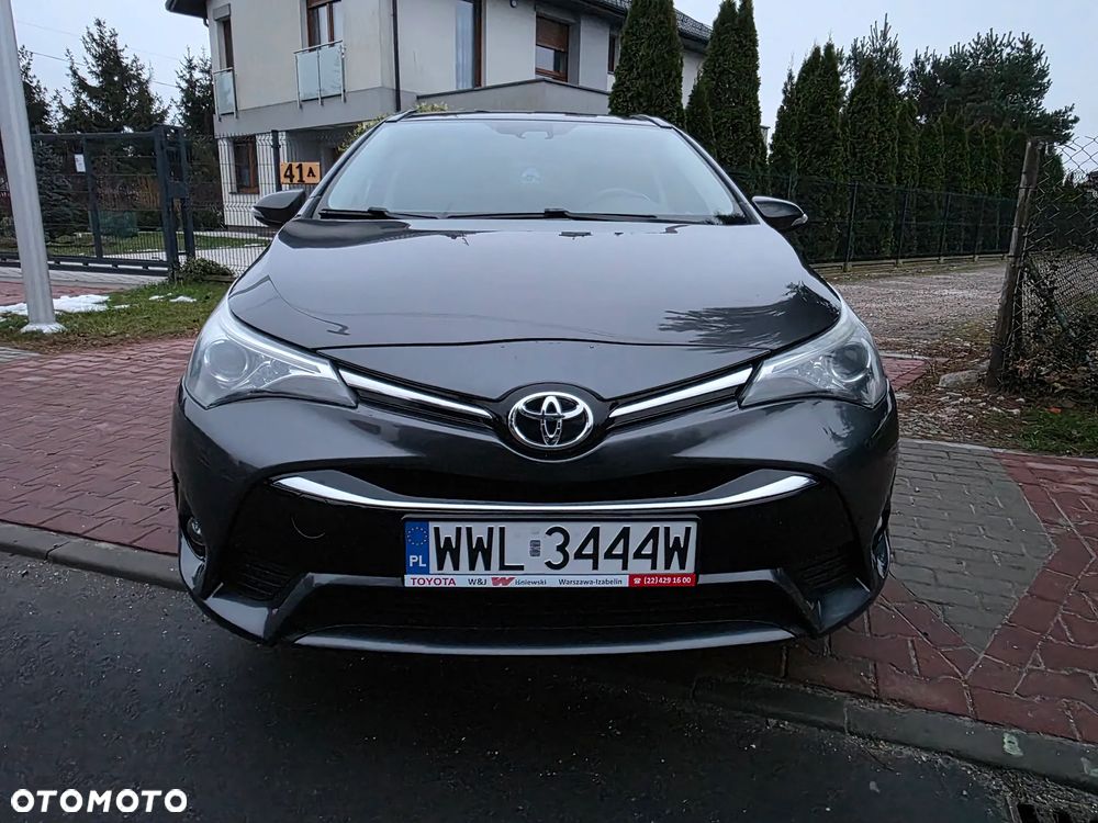 Toyota Avensis 2.0 D-4D Premium - 4