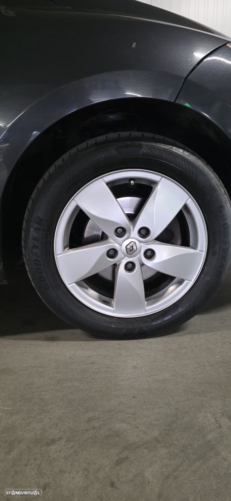 Renault Mégane Sport Tourer - 10