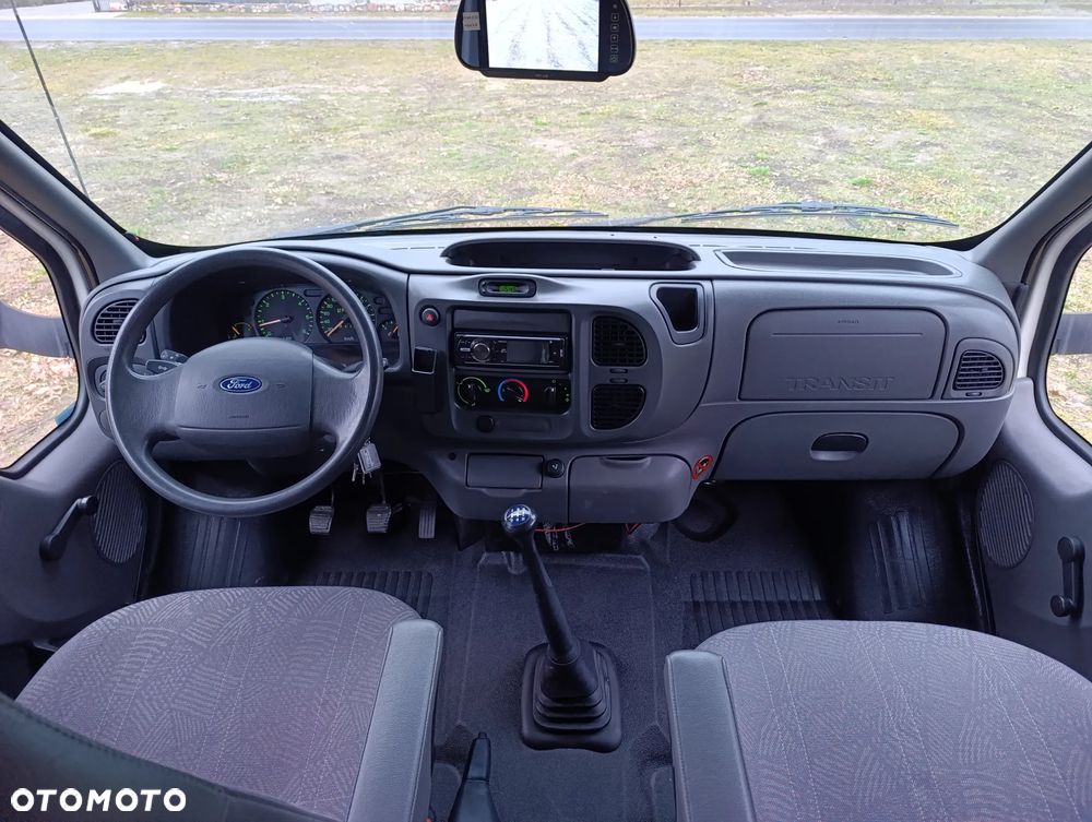 Ford Transit - 13