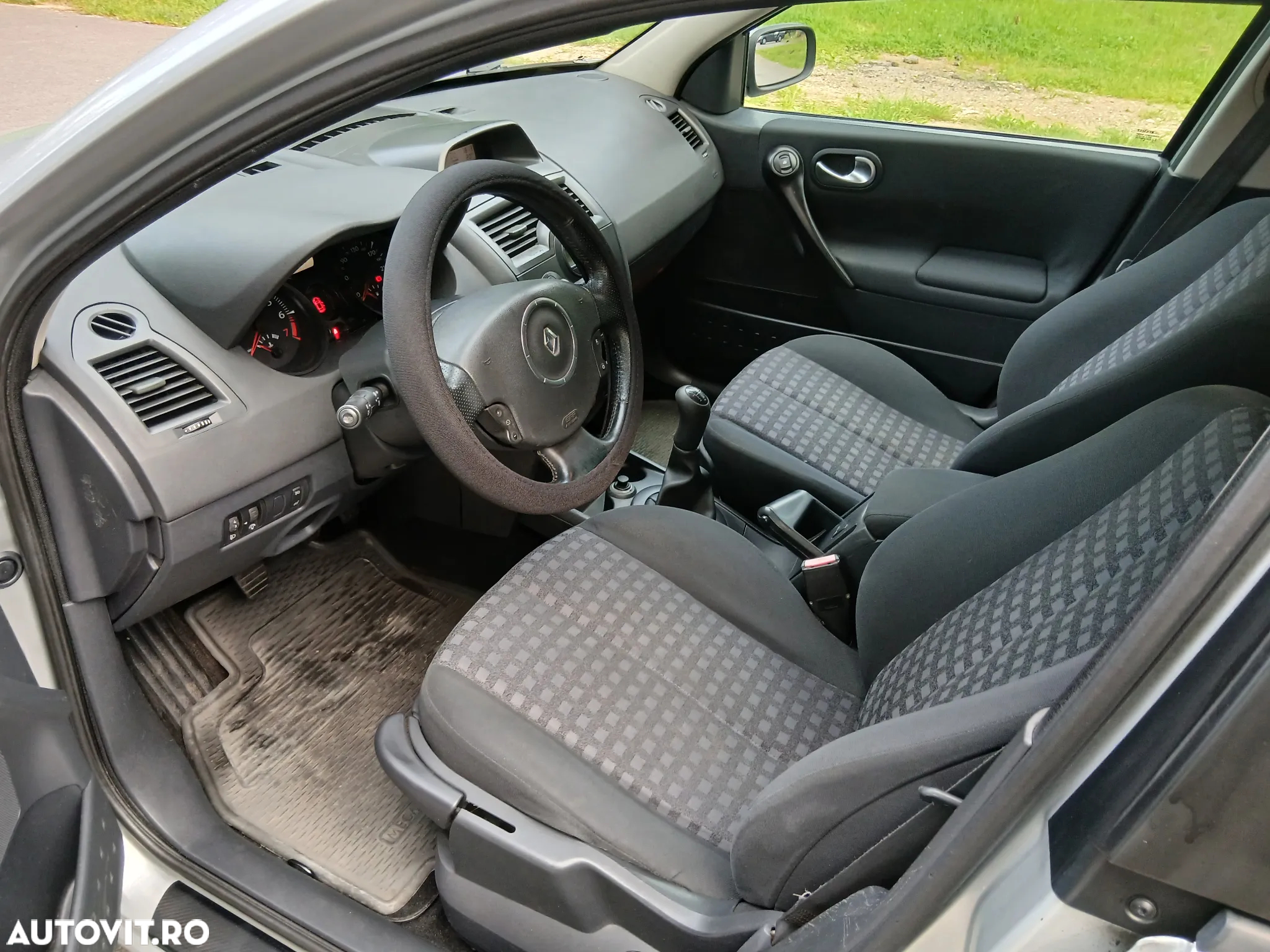Renault Megane 1.6 16V 110 Dynamique - 5