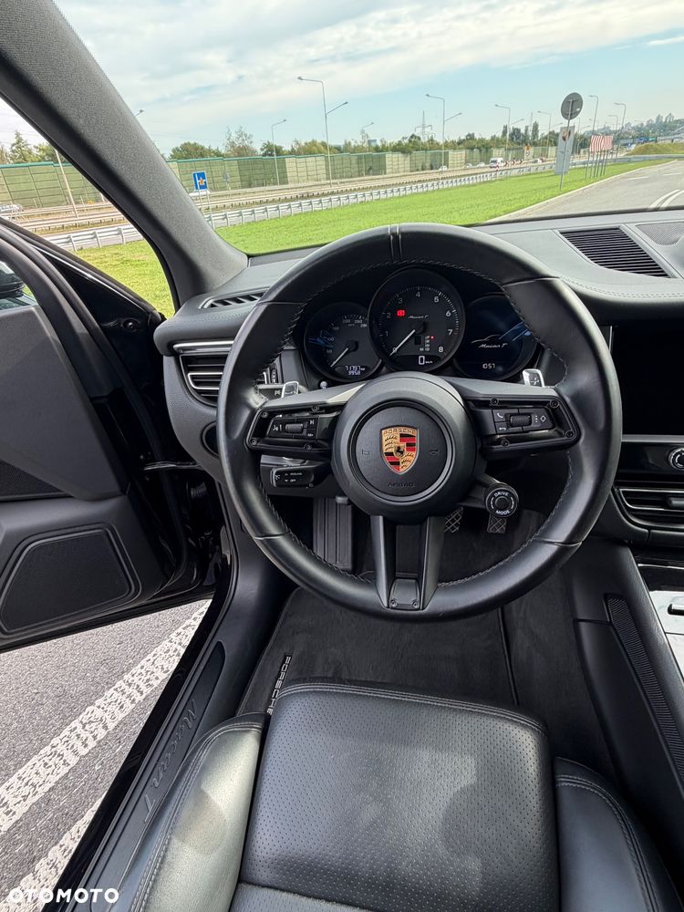 Porsche Macan T - 17