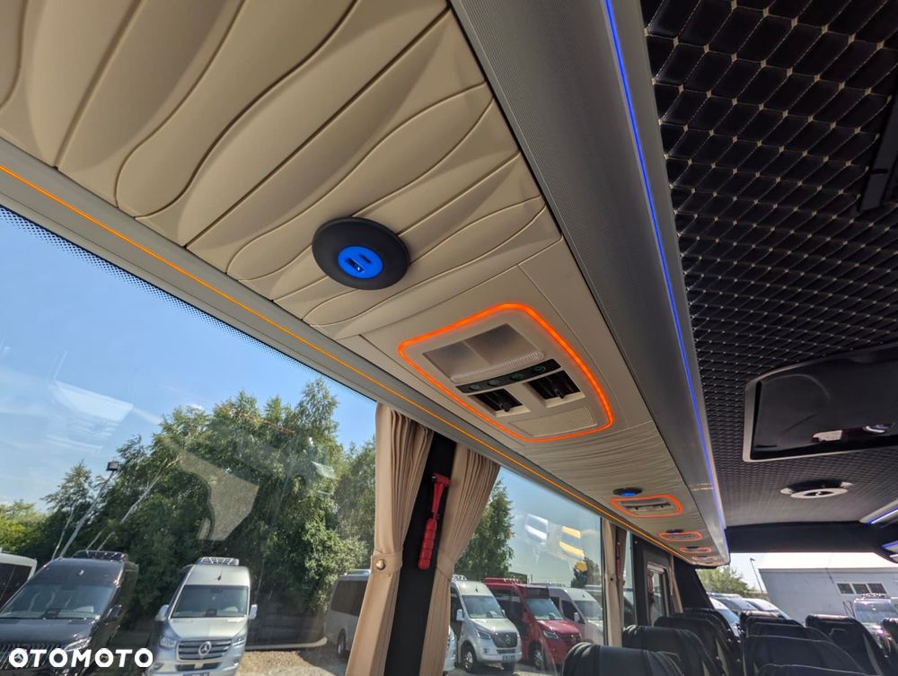 Mercedes-Benz Sprinter 519 - 29