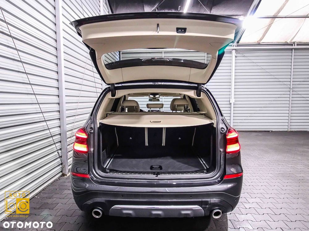 BMW X3 xDrive20i Luxury Line - 13