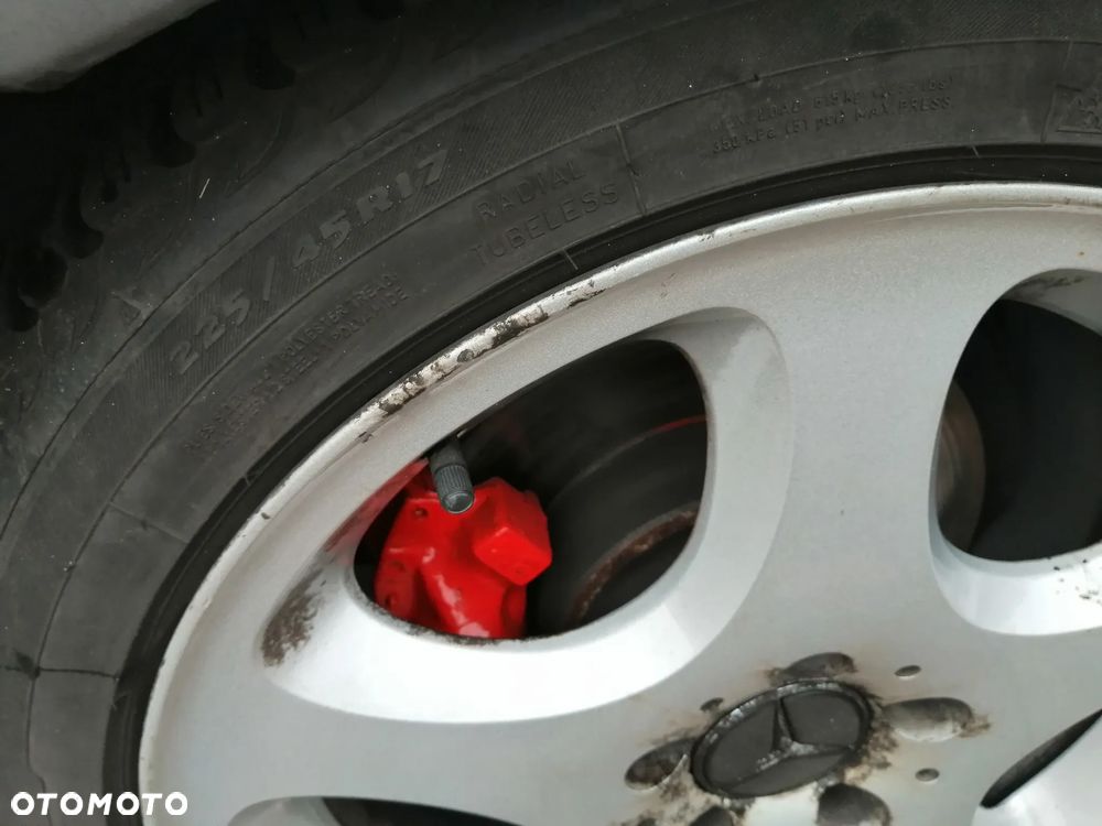 Mercedes-Benz CLK - 11