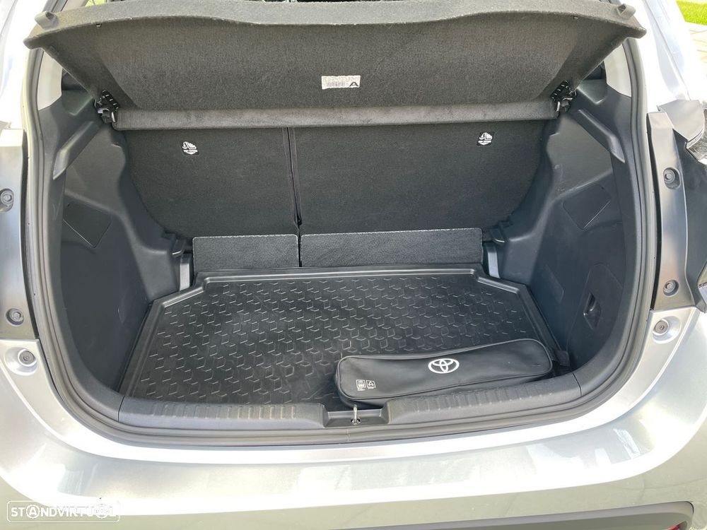 Toyota Yaris - 11