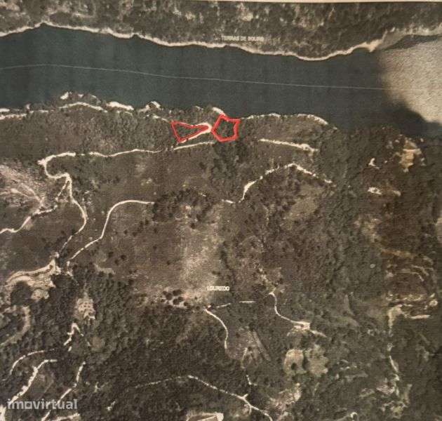 Terreno com Ruina em Louredo, Vieira do Minho - Grande imagem: 2/12