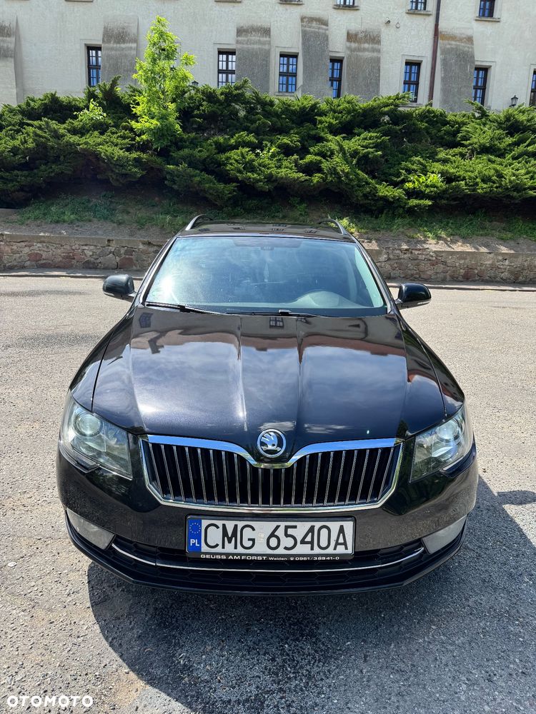 Skoda Superb 2.0 TDI DSG Ambition - 2