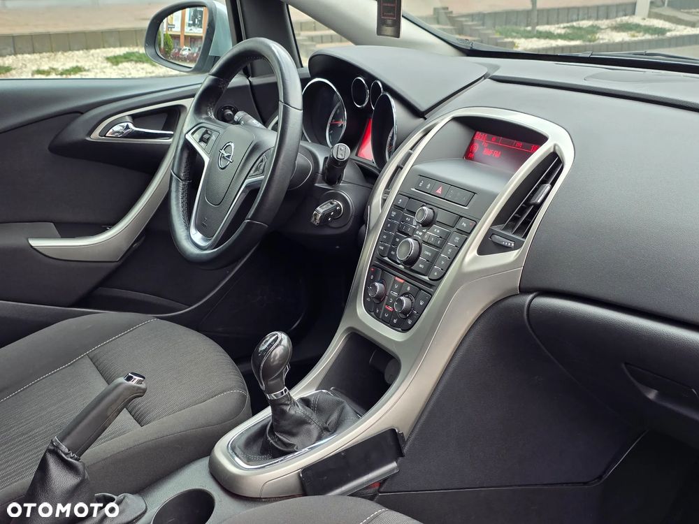 Opel Astra 1.4 T Cosmo - 29