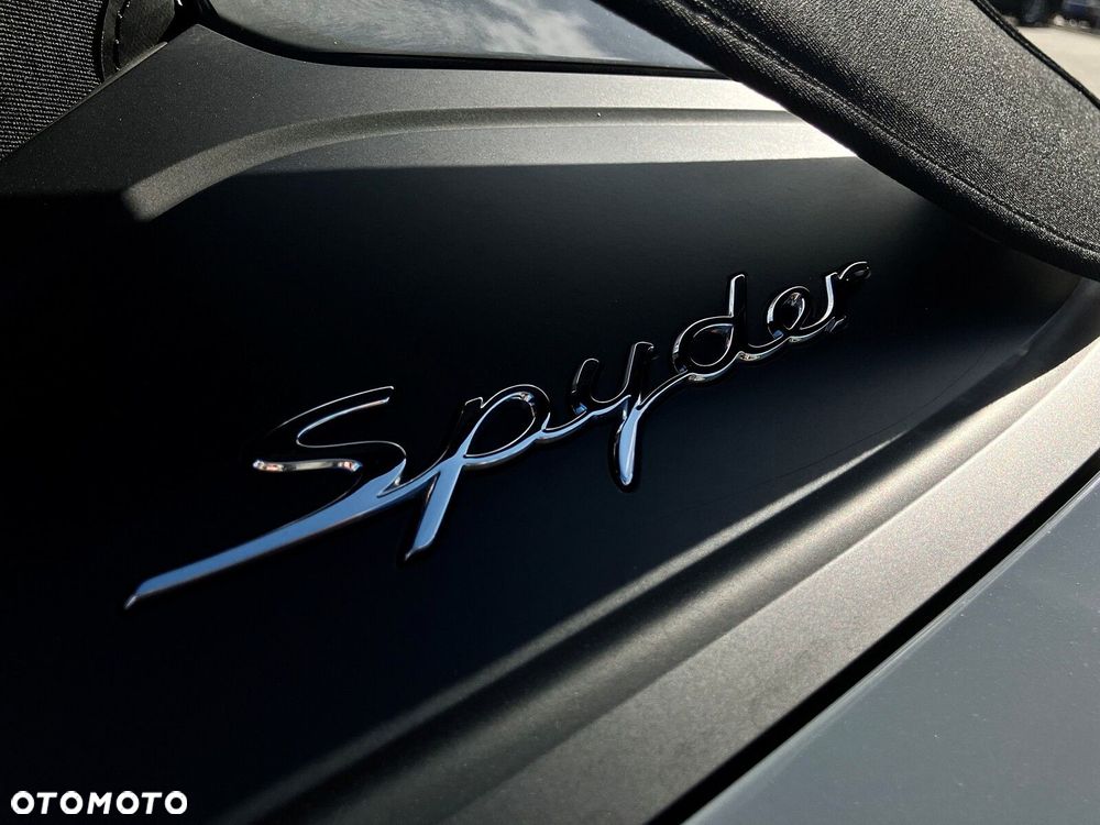 Porsche 718 Spyder - 30