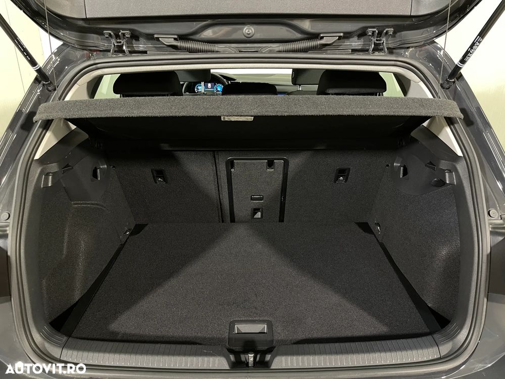 Volkswagen Golf - 14