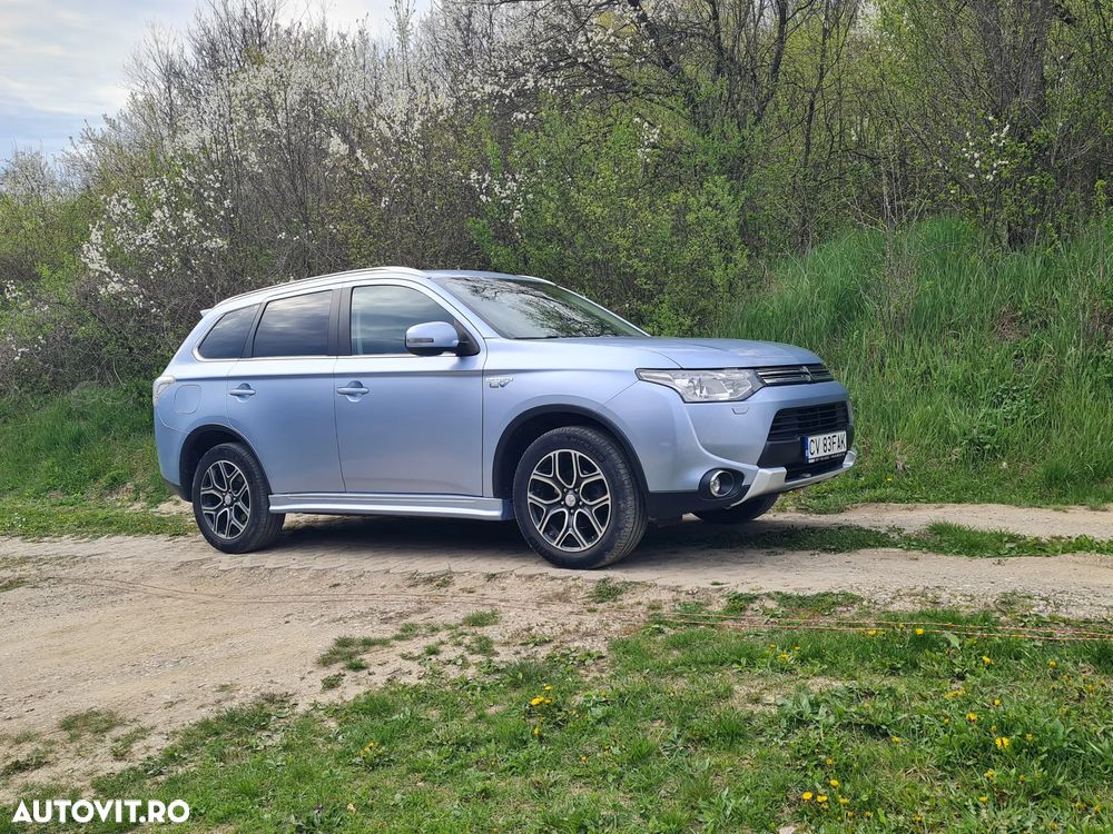 Mitsubishi Outlander 2.0 4WD - 1