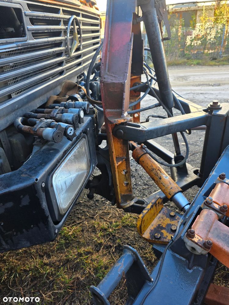 Mercedes-Benz UNIMOG - 7