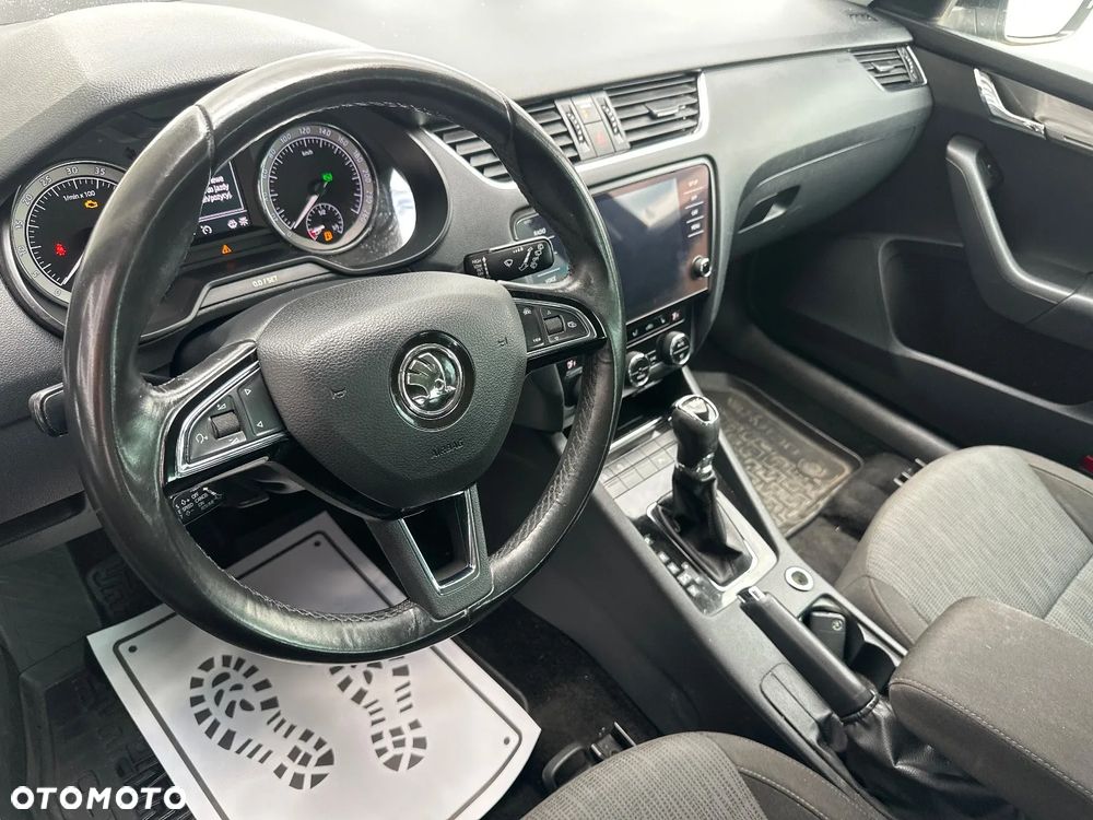 Skoda Octavia 2.0 TDI SCR Style DSG - 30