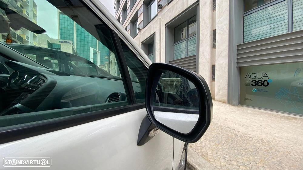 Peugeot 3008 1.6 HDi Executive CMP6 - 25