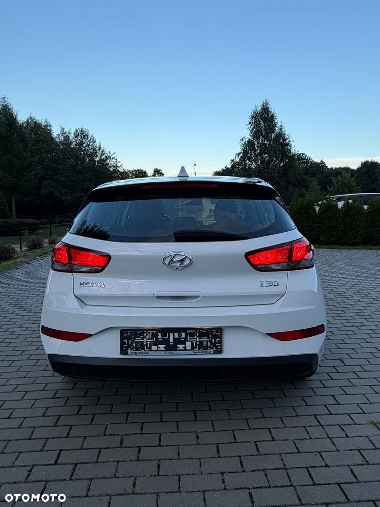 Hyundai i30 1.5 DPI Comfort - 9