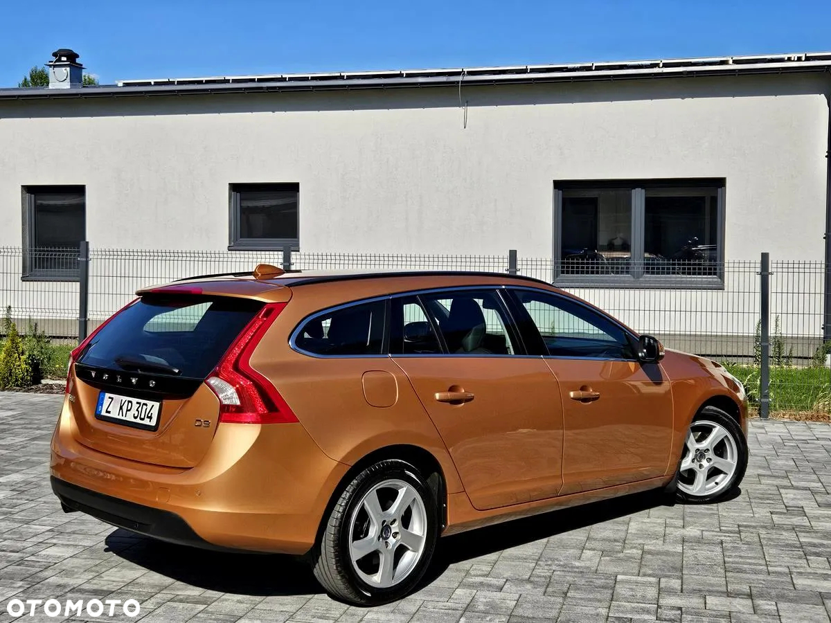 Volvo V60 D3 Summum - 12