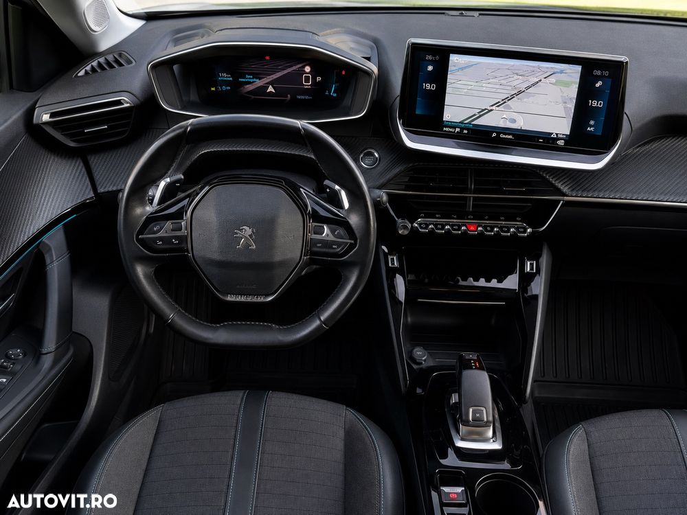 Peugeot 2008 1.5 BlueHDI STT EAT8 Allure - 4