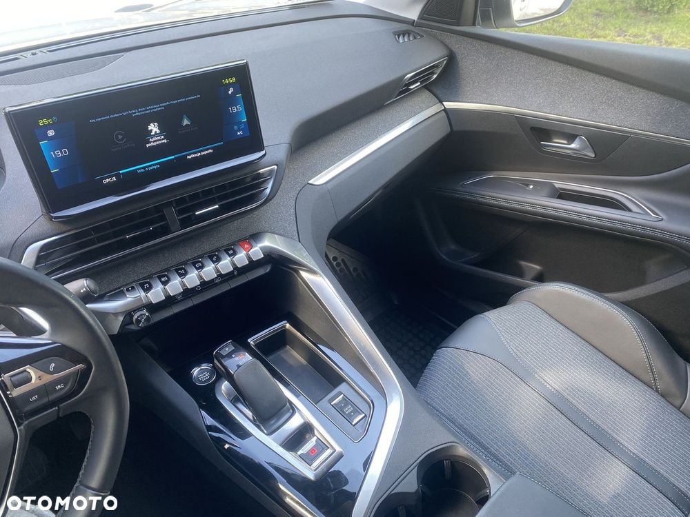 Peugeot 3008 1.6 PureTech Hybrid PHEV Allure Pack S&S EAT8 - 17