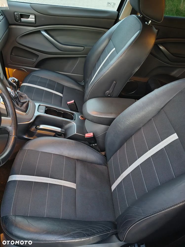 Ford Kuga 2.0 TDCi Titanium - 8