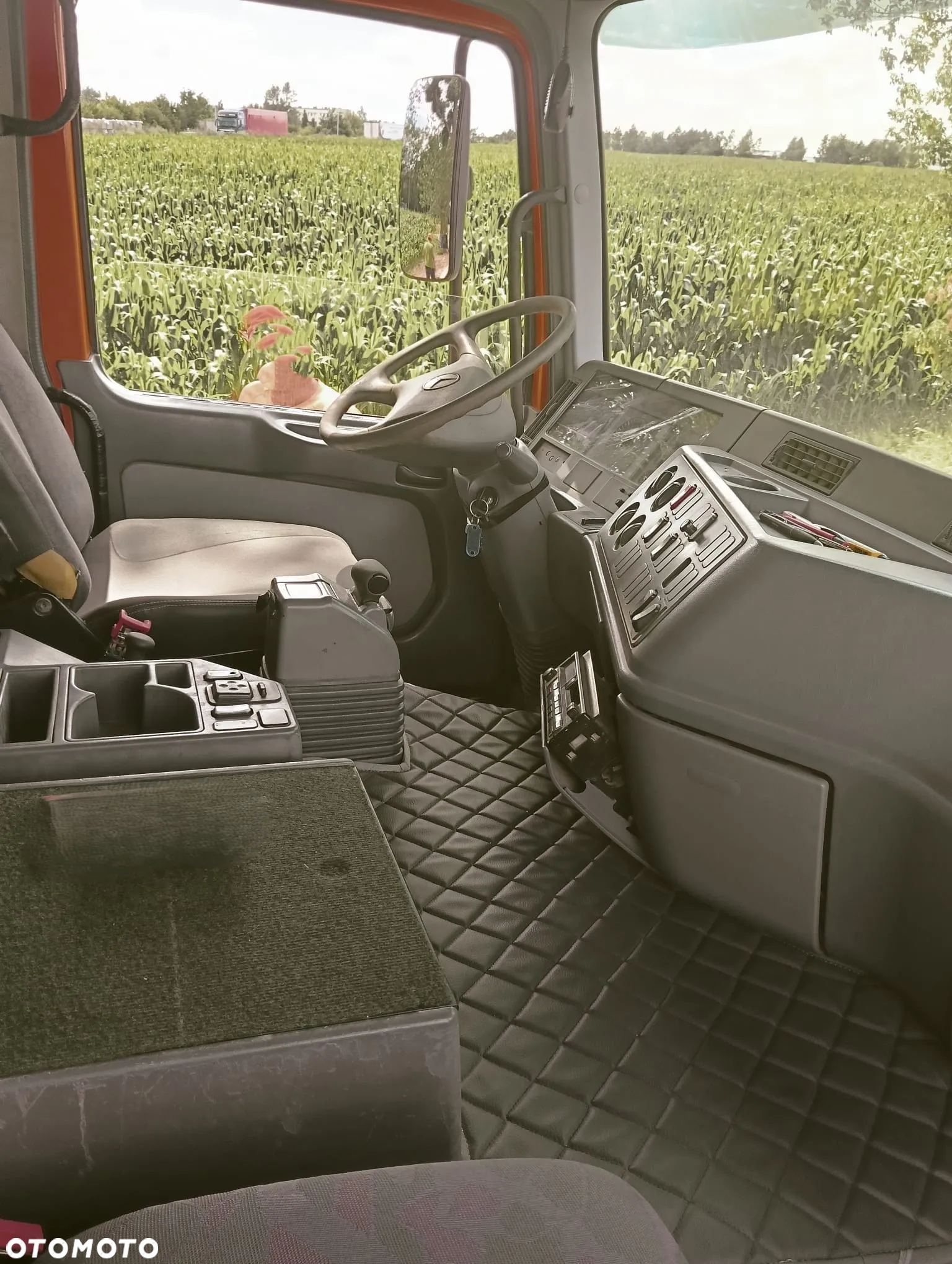 Mercedes-Benz ACTROS 3331 - 3
