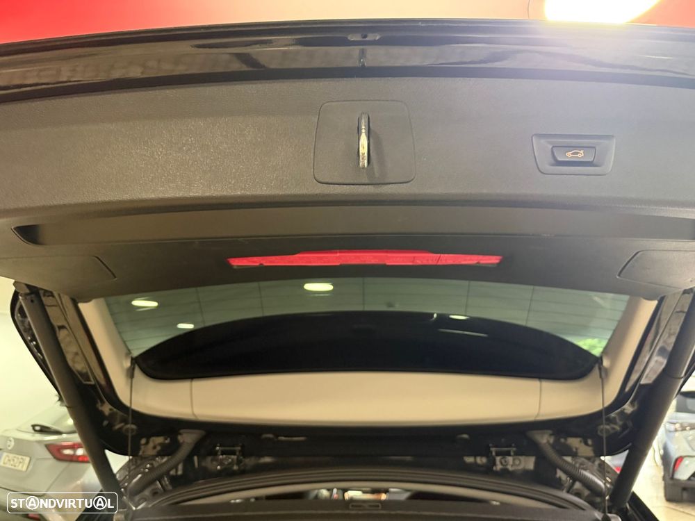 BMW X1 16 d sDrive Advantage - 38