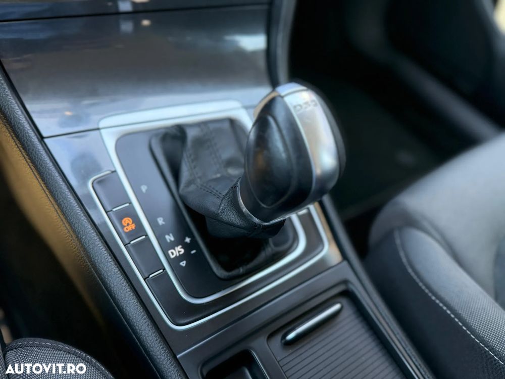 Volkswagen Golf 1.6 TDI DSG Comfortline - 12