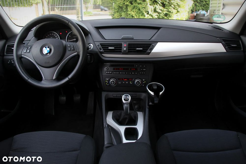 BMW X1 sDrive18i - 10