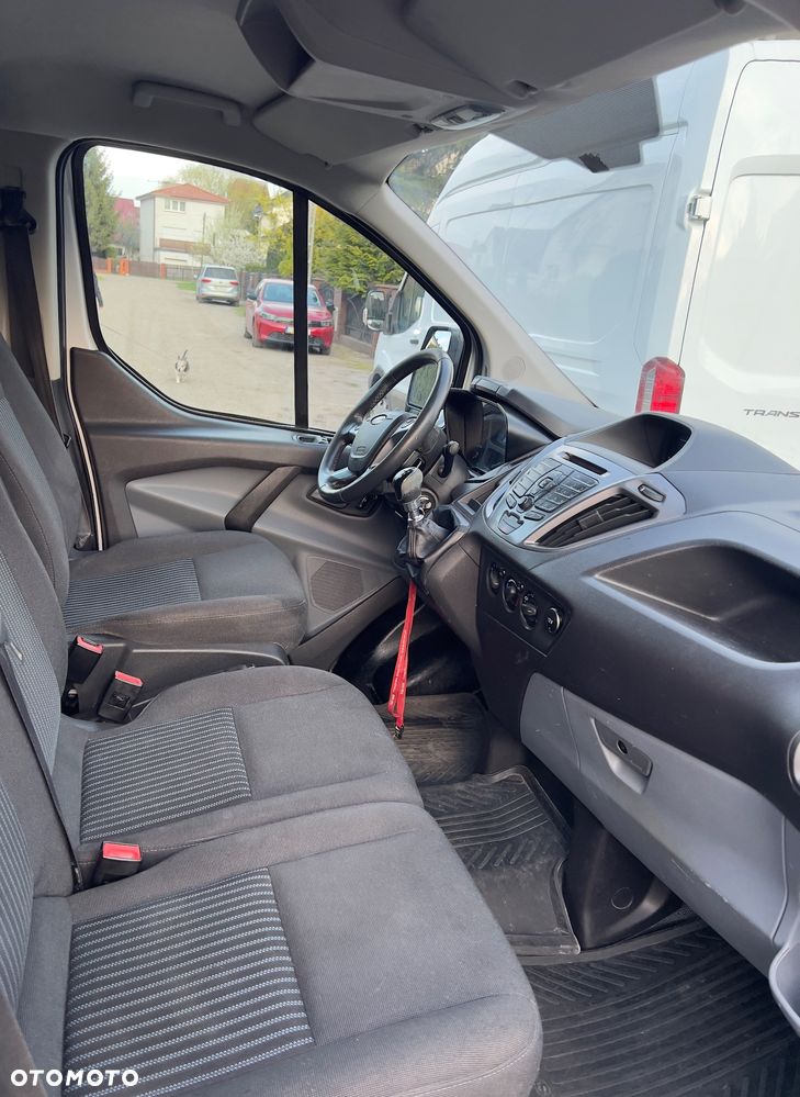 Ford Transit Custom Long - 9