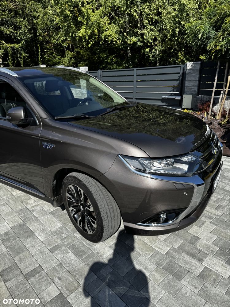 Mitsubishi Outlander Instyle NAVI + - 6