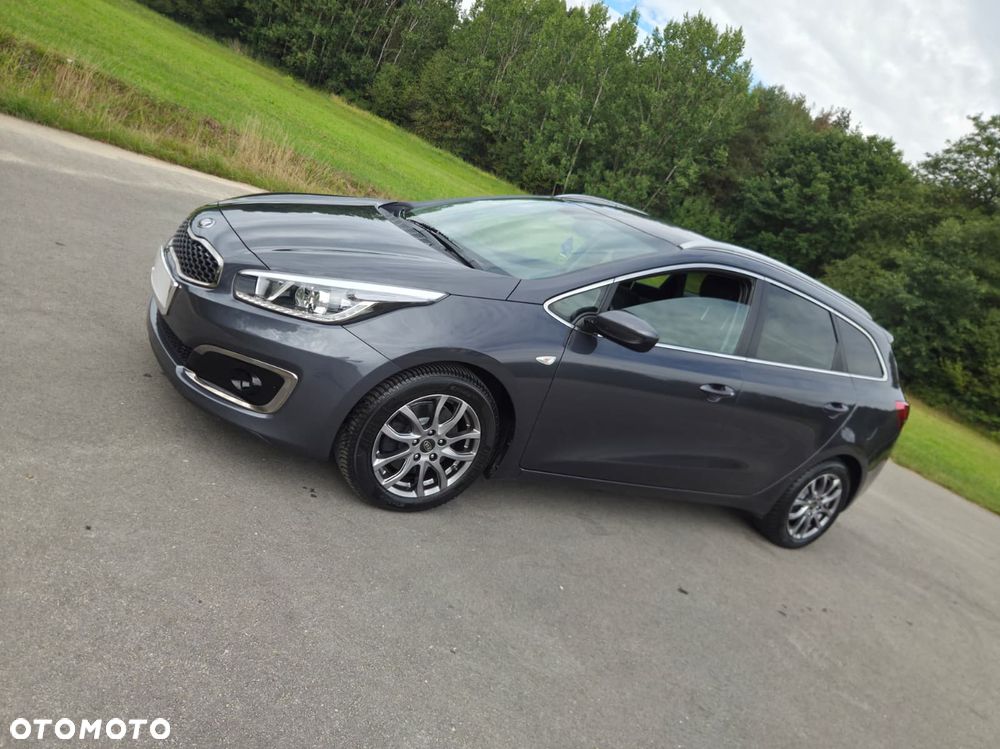 Kia Ceed - 11