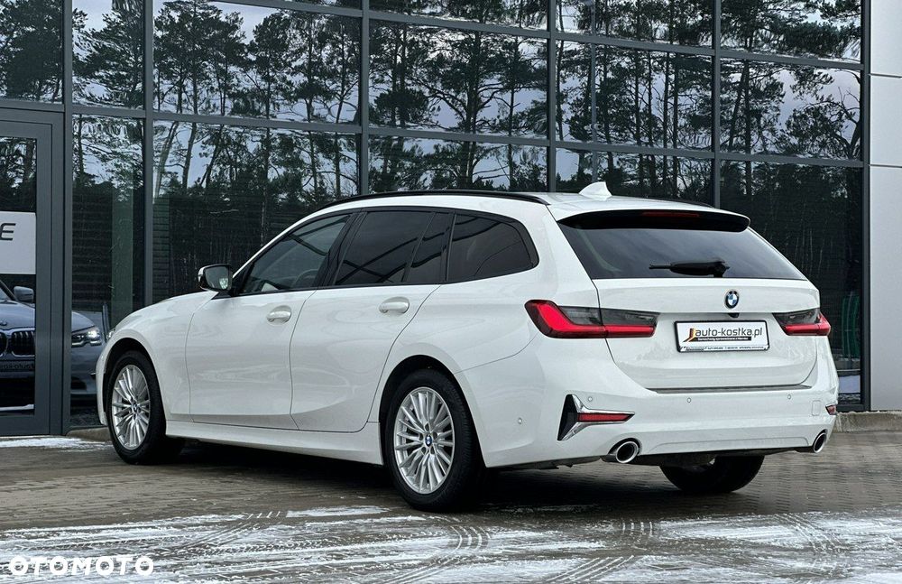 BMW Seria 3 320d Luxury Line - 9
