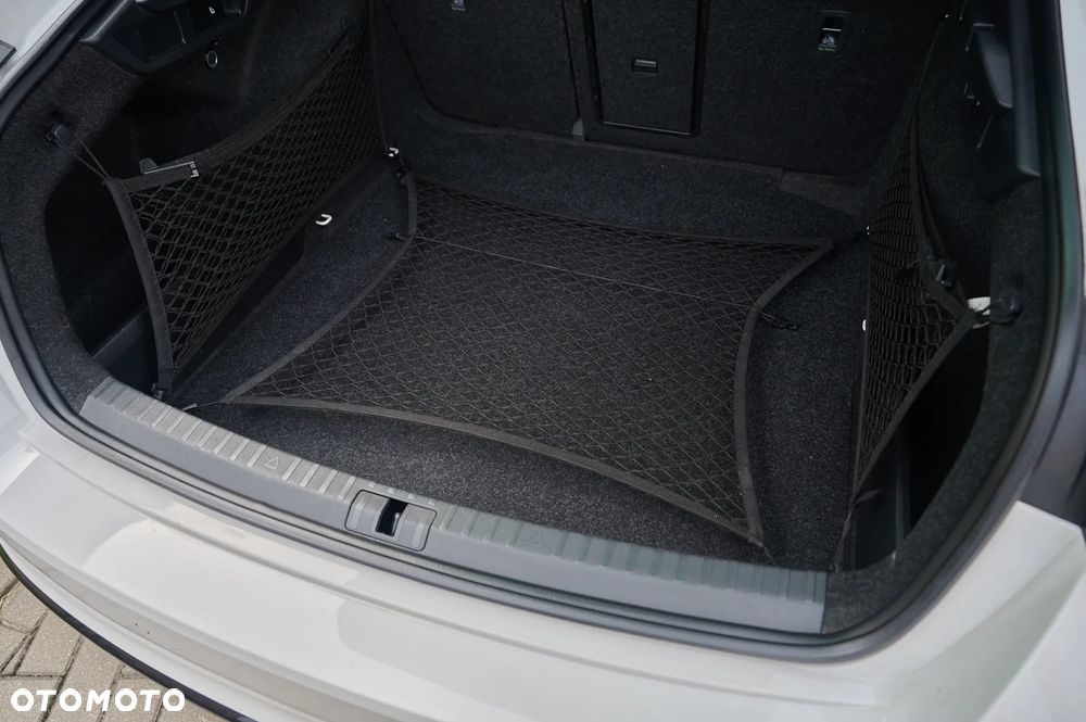 Skoda Octavia 2.0 TDI DSG RS - 23