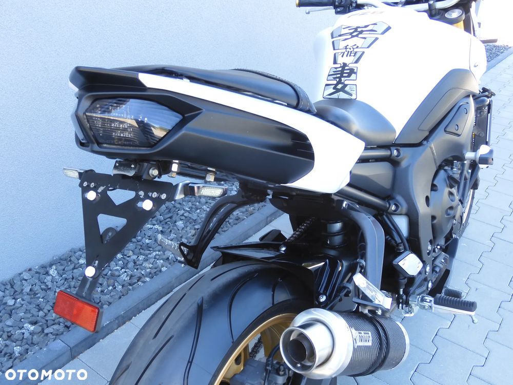 Yamaha FZ8 - 12