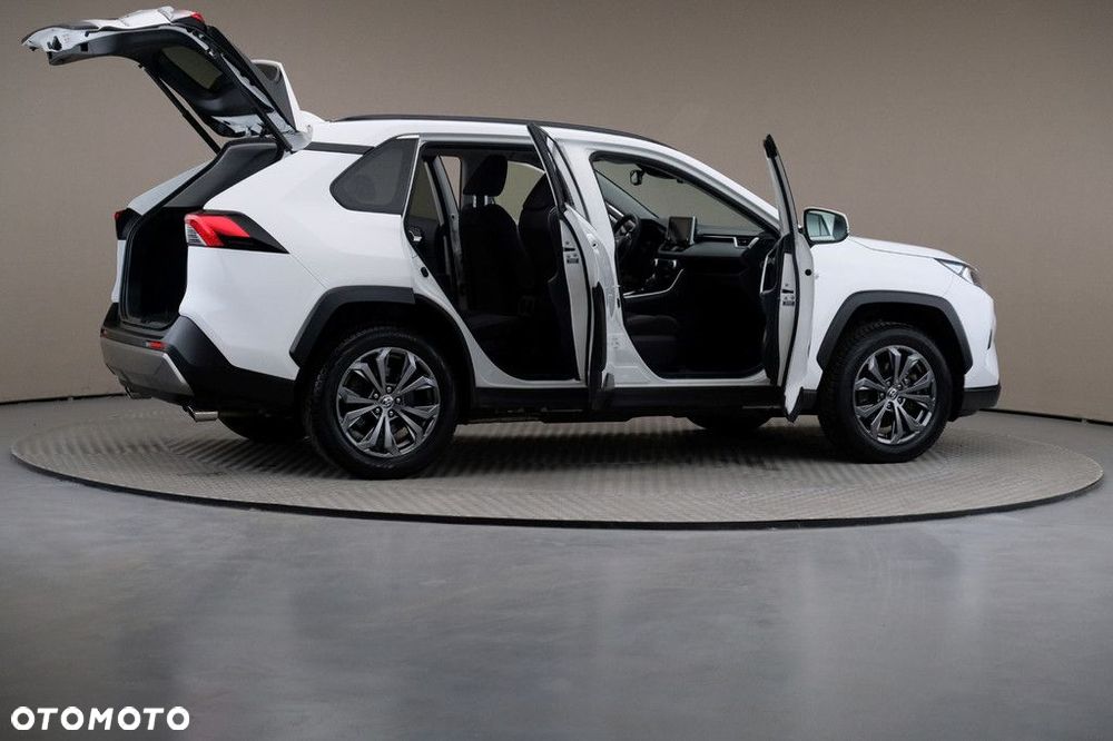 Toyota RAV4 - 6
