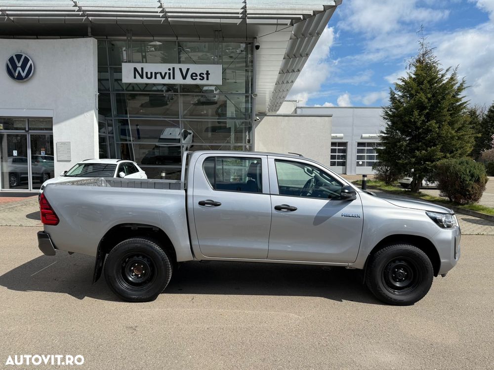 Toyota Hilux 4x4 Double Cab Comfort - 11