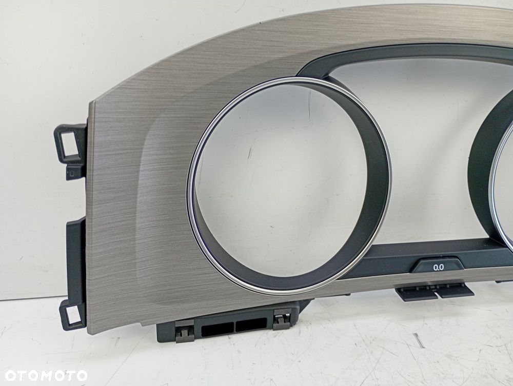 ramka obudowa licznika panelu nawiewu radia osłona vw golf VII 7 5G1863100 5G1819743 5G0857059 - 5