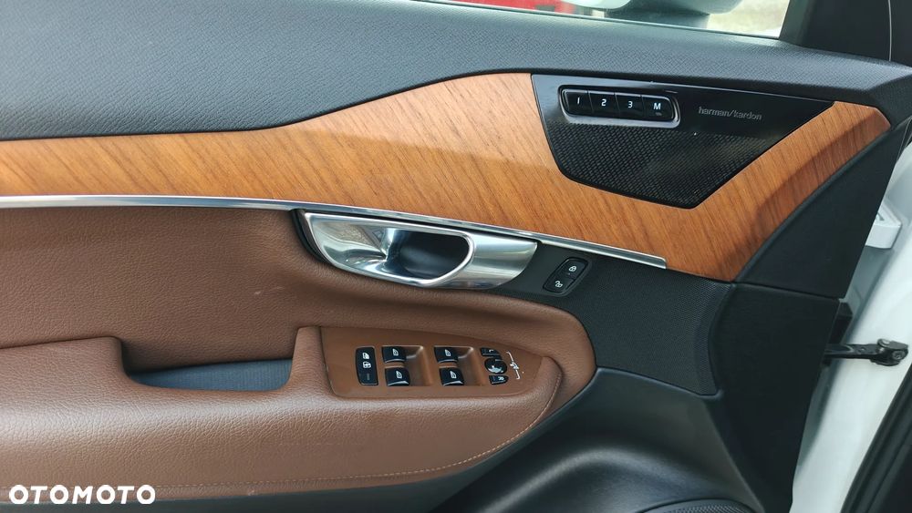 Volvo XC 90 T8 AWD Plug-In Hybrid Inscription 7os - 19