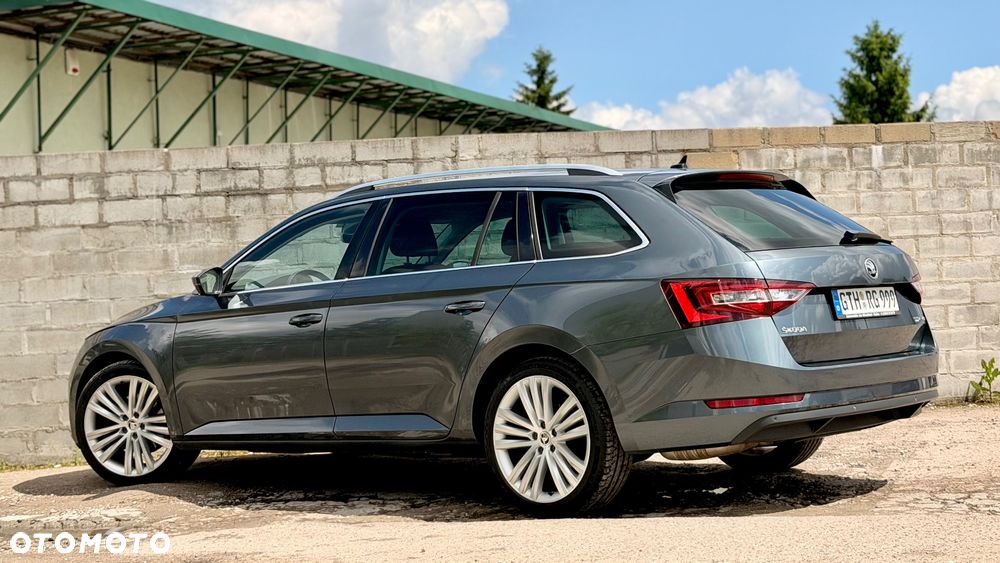 Skoda Superb 2.0 TDI Premium Edition - 15