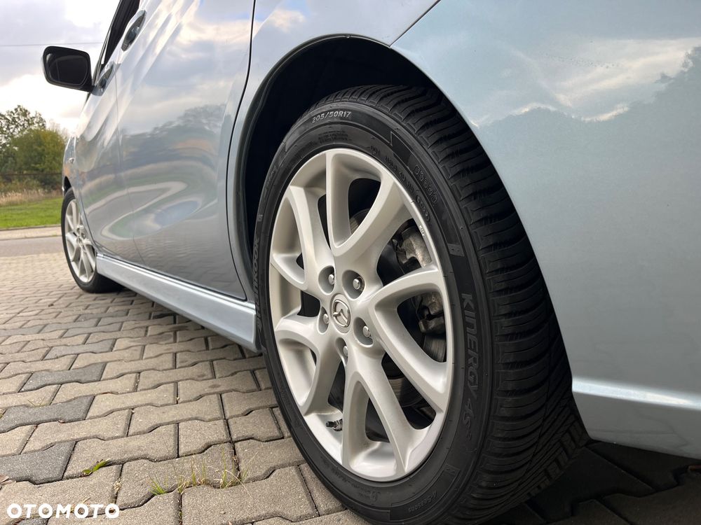 Mazda 5 - 10