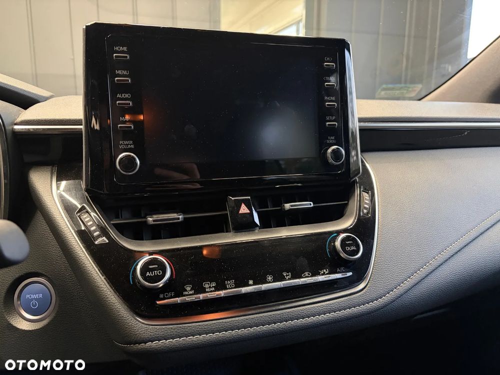 Suzuki Swace 1.8 Hybrid Premium Plus CVT - 11