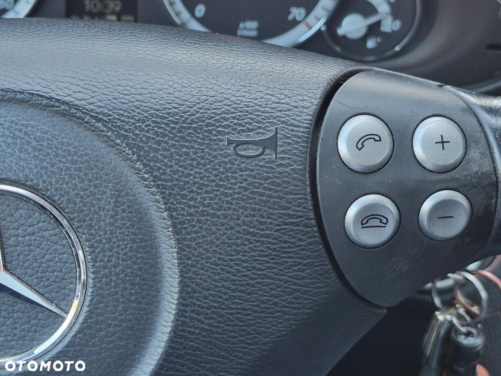 Mercedes-Benz Klasa C 180 Kompressor Automatik Elegance Sport Edition - 25