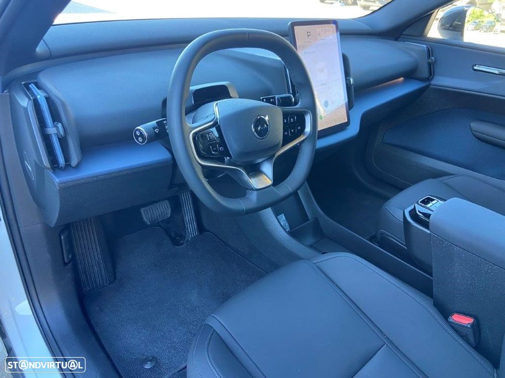 Volvo EX30 51 kWh Single Motor Plus - 10