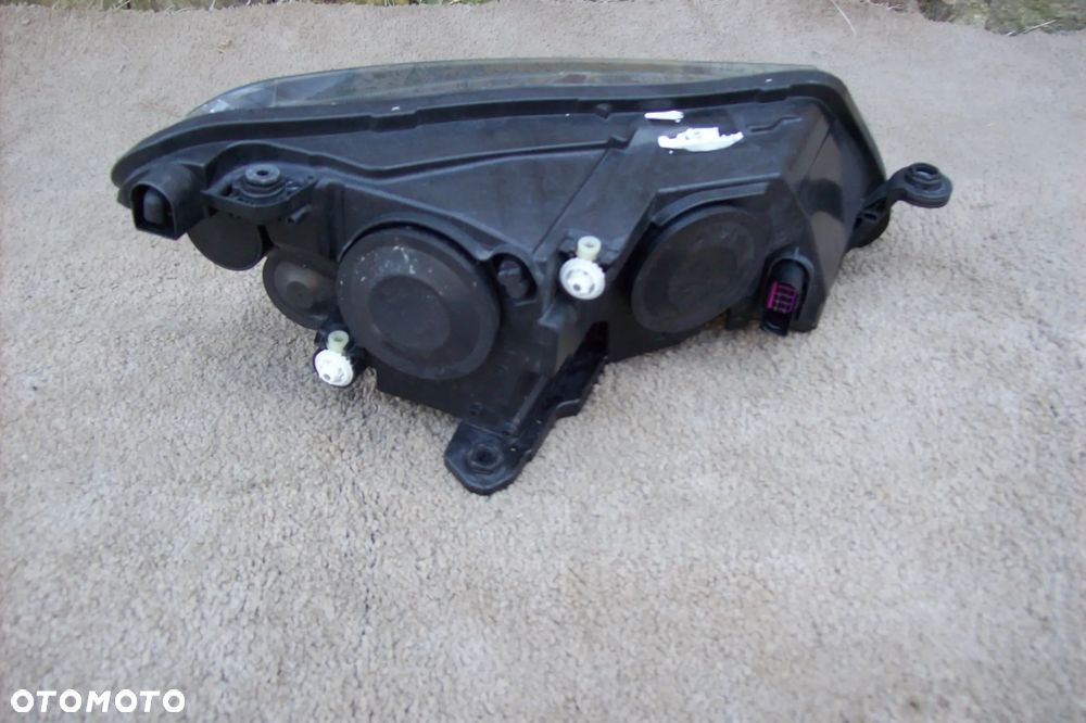 LAMPA PRZEDNIA LEWA SKODA SUPER B III EUROPA ROK 15/19 - 5