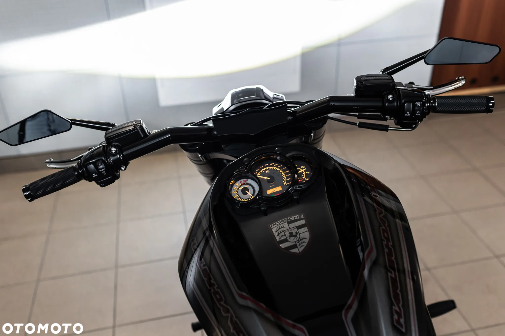 Harley-Davidson V-Rod Muscle - 8