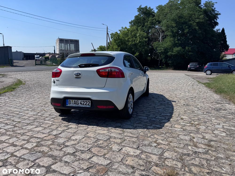 Kia Rio 1.2 Attract - 9