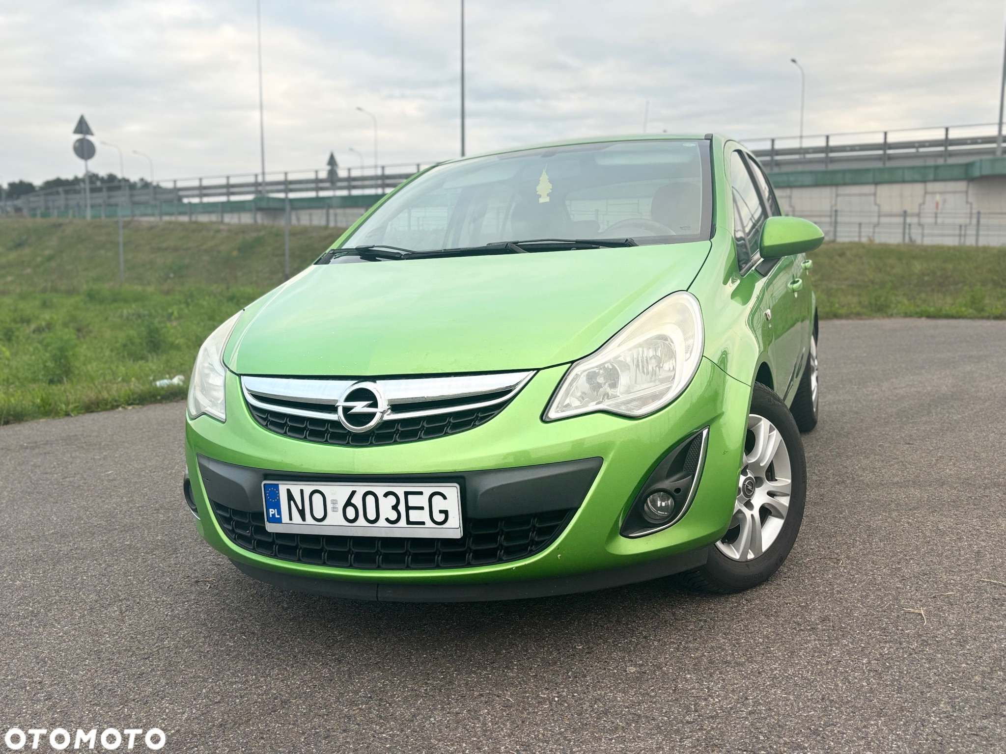 Opel Corsa 1.4 16V Satellite - 8
